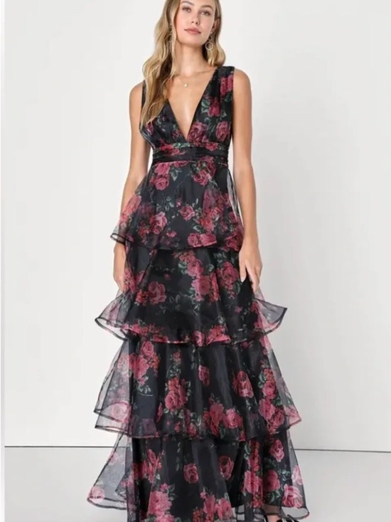 Lulus Dresses & Skirts - Lulus Black Floral Ruffle V-Neck Dress (NWT)